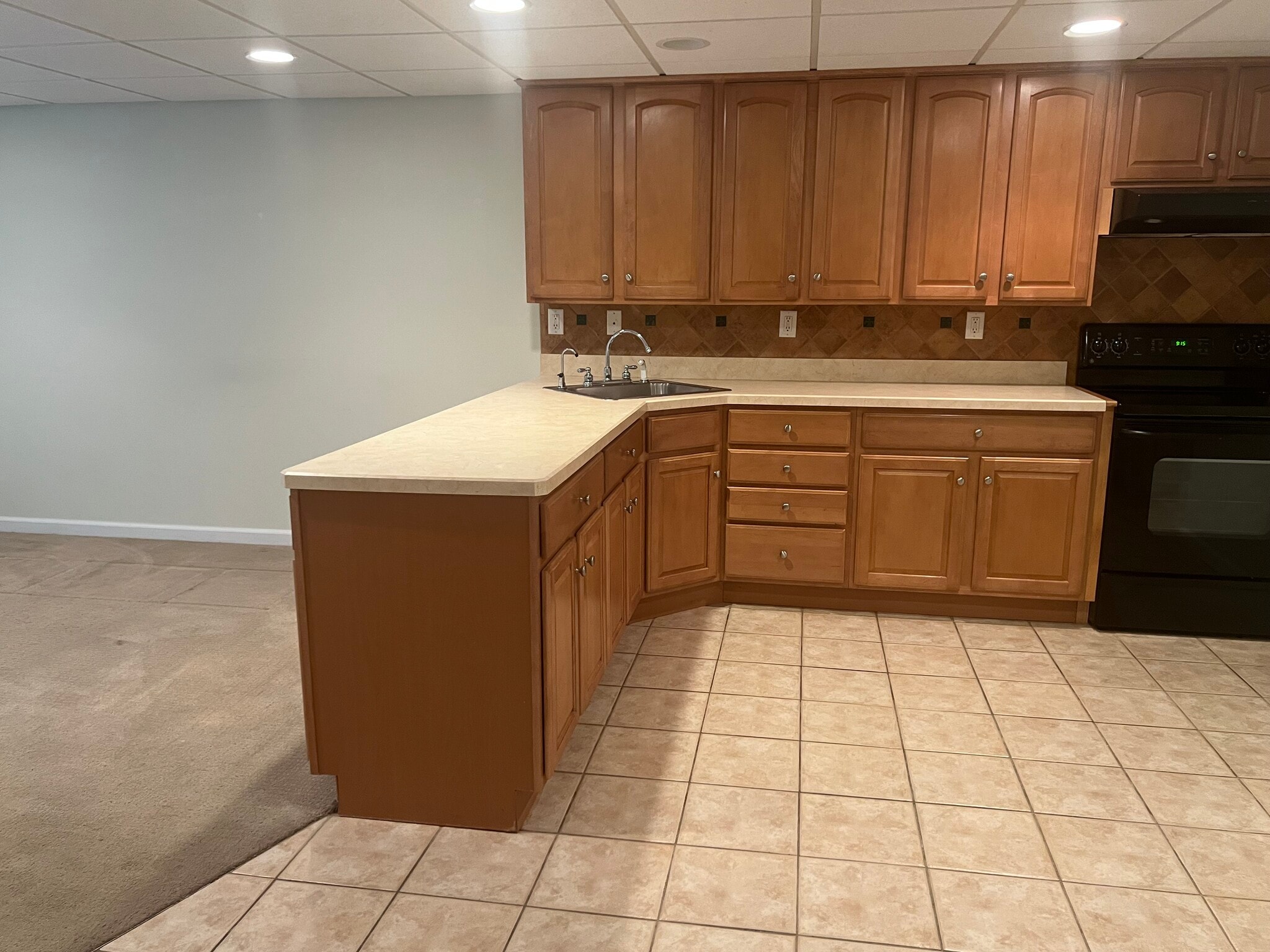 Building Photo - 75 Spring Hill Cir