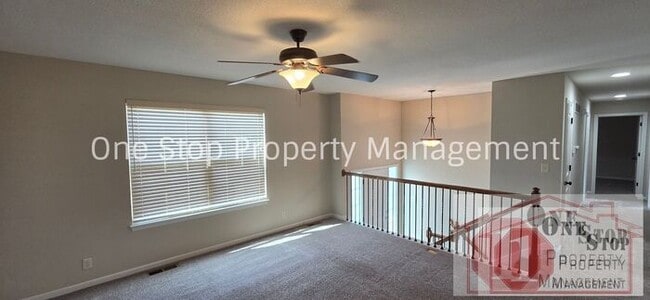 Building Photo - Beautiful 4 bedroom, 3 bathroom home in Raymore!