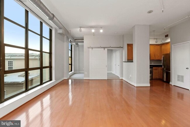 Building Photo - 2020 12th St NW