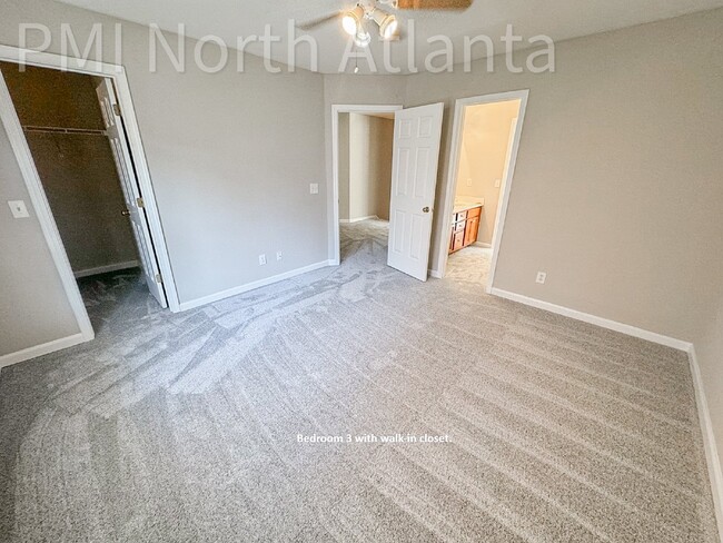 Building Photo - Beauftiful 4-bedroom in Suwanee