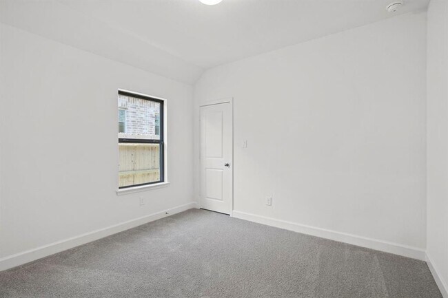 Building Photo - 16310 Rock Hollow Bend Ln