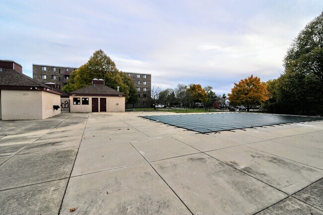 Building Photo - 1460 Fairlane Dr