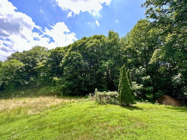 Building Photo - NEW RENTAL LISTING
