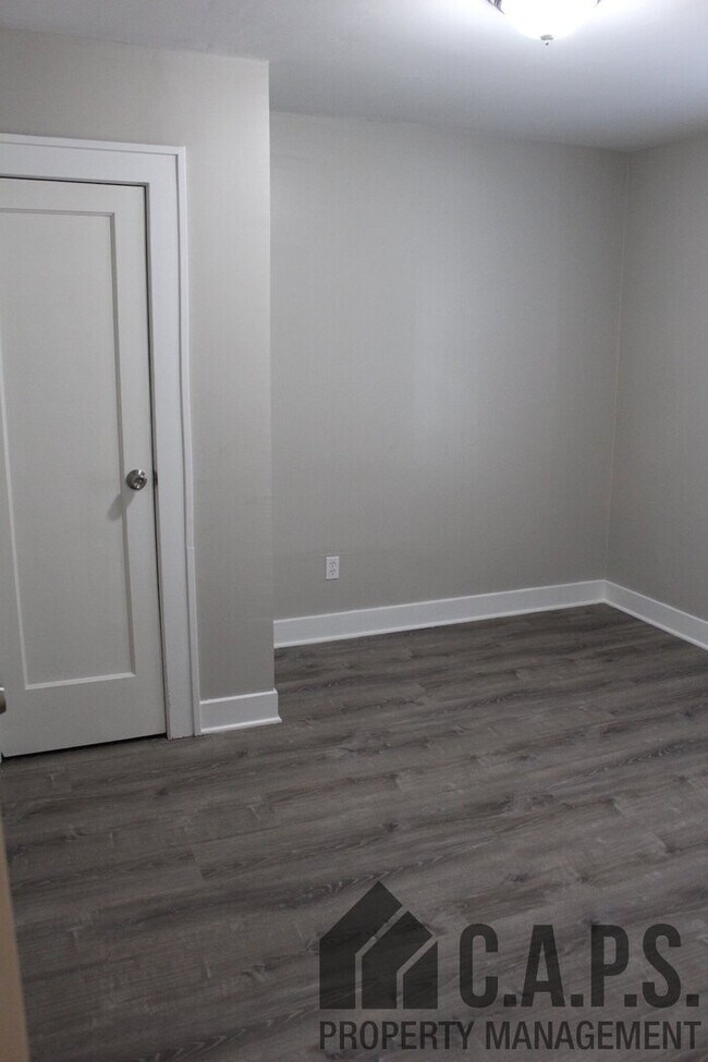 Building Photo - Move in Ready!