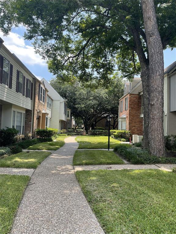 Building Photo - 13278 Trail Hollow Dr