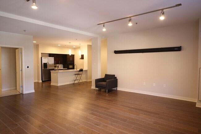 Building Photo - 1245 Adams St