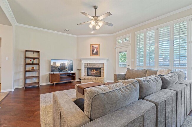 Building Photo - 2634 Plantation Dr