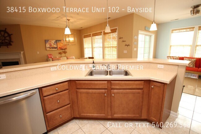 Building Photo - 38415 Boxwood Terrace