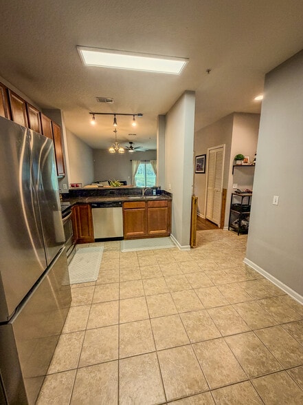 Building Photo - 209 Leese Dr