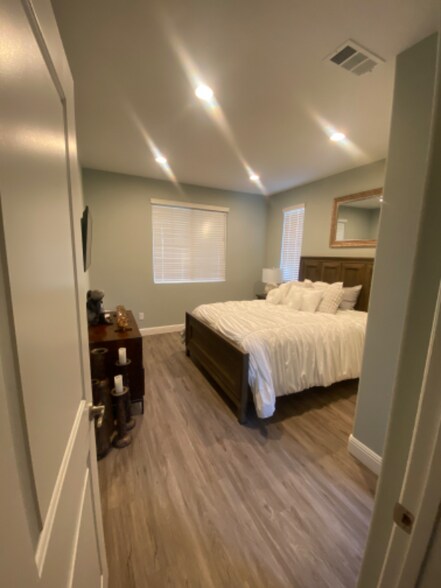 Building Photo - 23673 Kathryn St