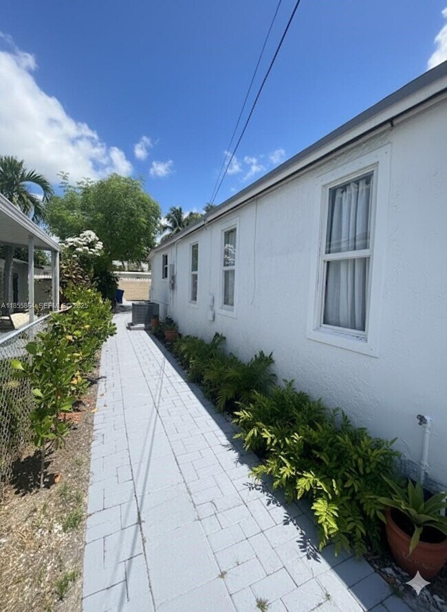 Building Photo - 81 NW 44th St