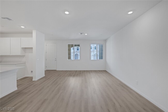 Building Photo - 2731 Luzzi Walk