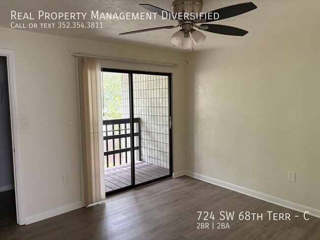 Building Photo - 724 SW 68th Terrace