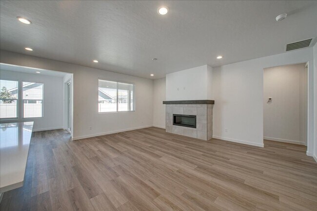 Building Photo - Stylish New Star Home with Resort-Style Perks