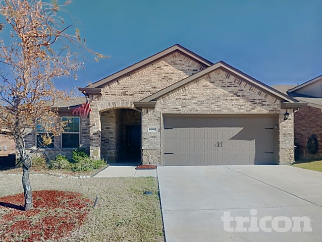 Building Photo - 1002 Meadow Wood Ln