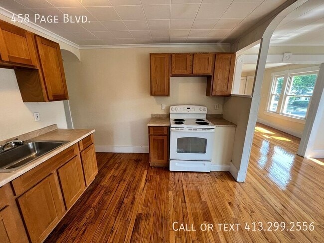 Building Photo - 458 Page Blvd