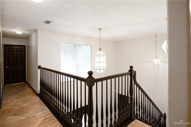 Building Photo - 2401 Wisteria Ave