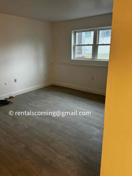 Building Photo - 184 W Pulteney St