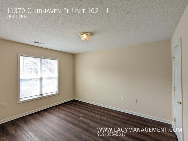 Building Photo - 11370 Clubhaven Pl