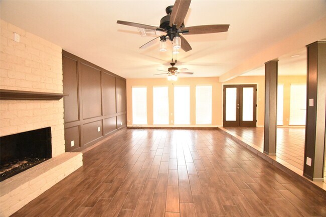 Building Photo - 1330 Westgreen Blvd