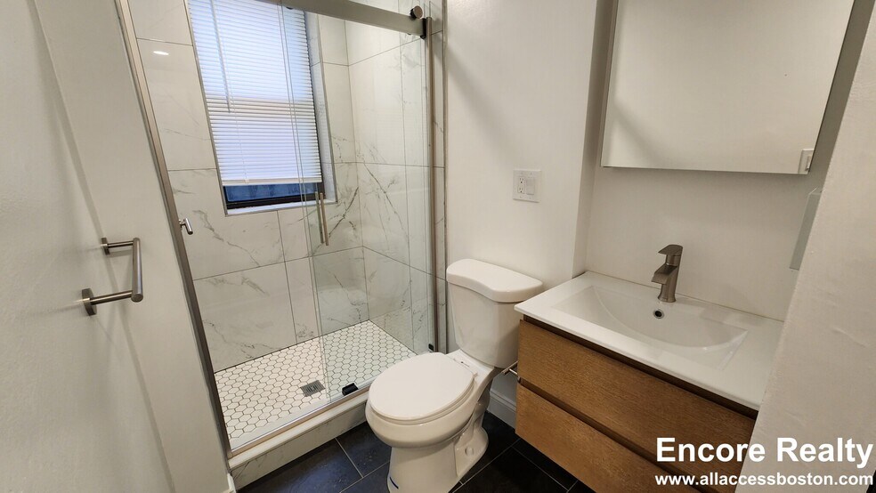 Building Photo - 11 Peterborough St