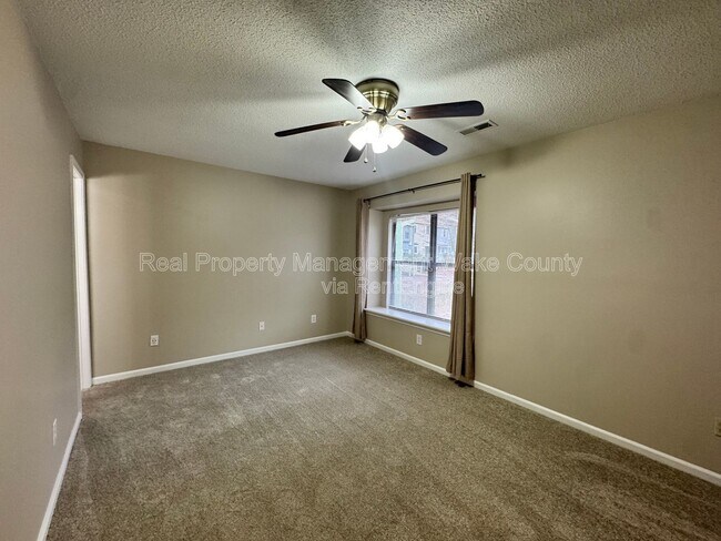 Building Photo - 5754 Pool Side Dr