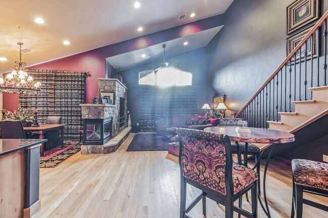 Building Photo - Downtown Frisco! Tons of space, amazing lo...