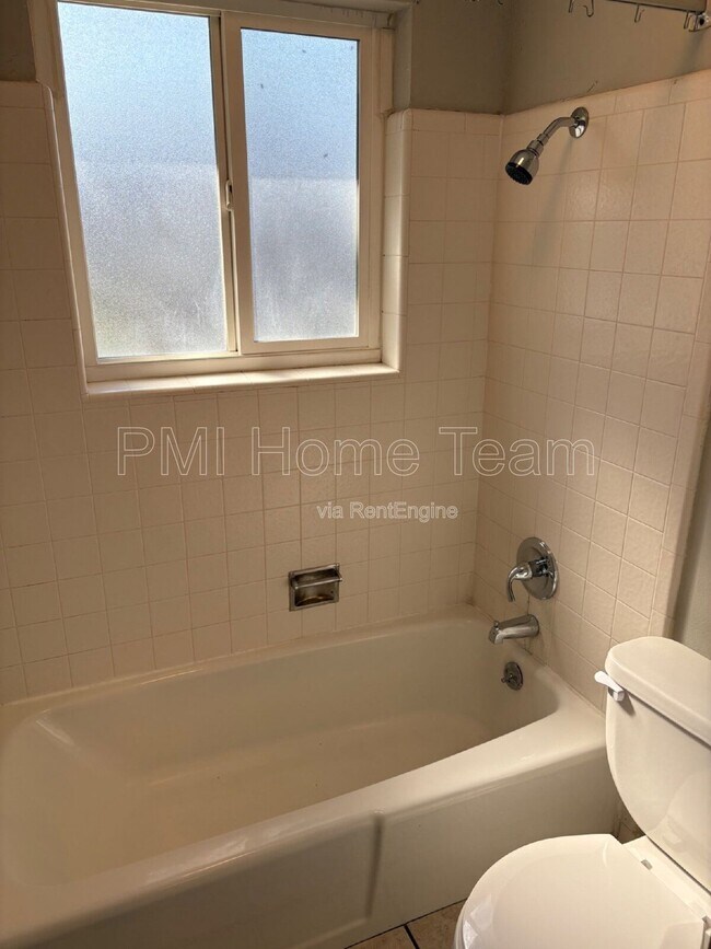 Building Photo - 3476 Brinker Ave