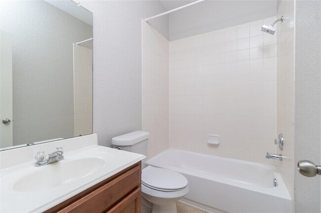 Building Photo - 23523 Maple Vista Ln