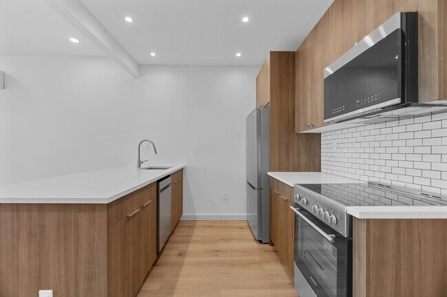 Building Photo - 68 Gold Street