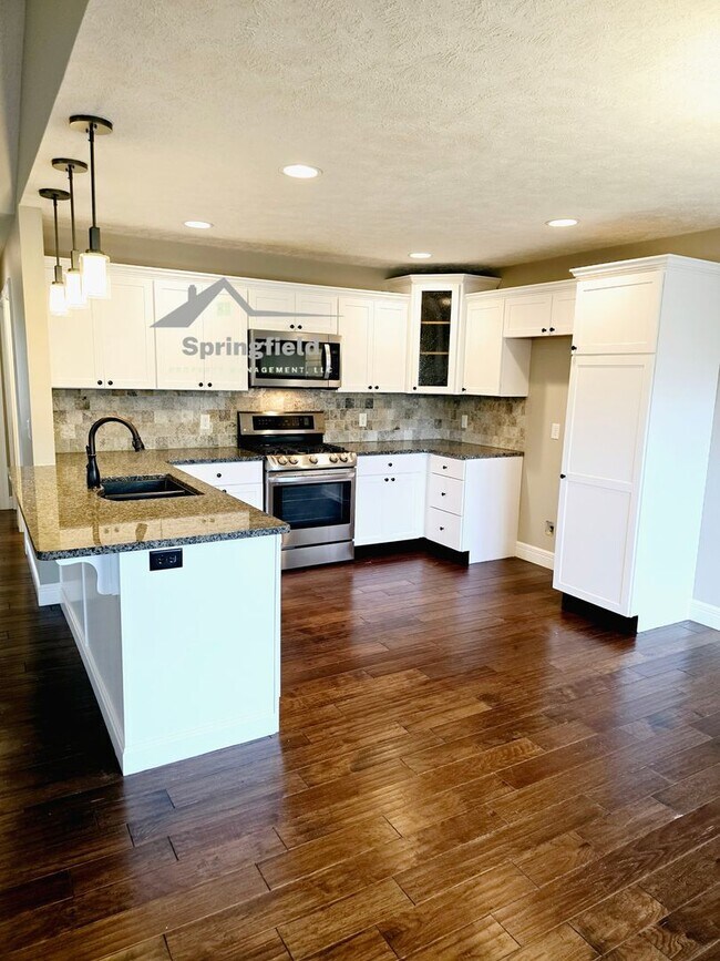 Building Photo - Wild Horse by The Lakes, Executive Home w/ 3 Car Garage