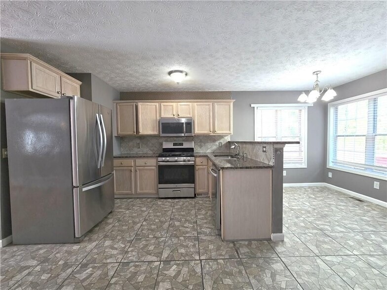 Building Photo - 117 Davis Mill Ct