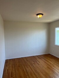 Building Photo - 3 bedroom house for rent