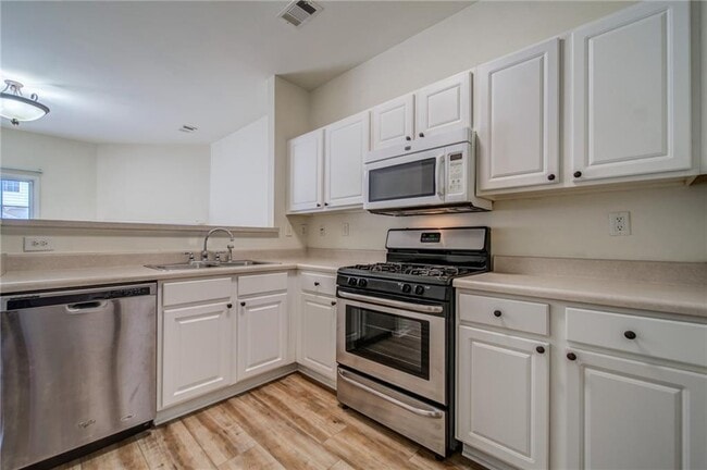 Building Photo - 3285 Hidden Cove Cir NW