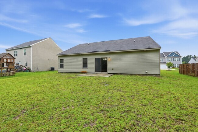 Building Photo - 217 Timberlake Dr