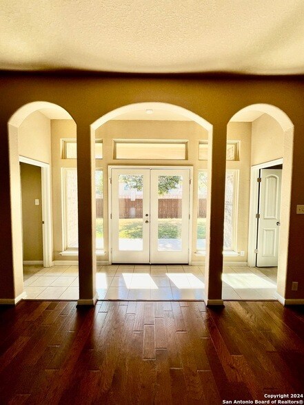 Building Photo - 3155 Sunset Cove