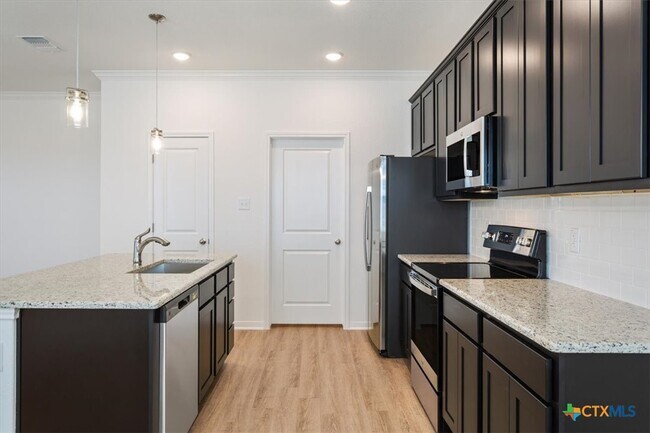 Building Photo - 8623 Chena Rdg Dr