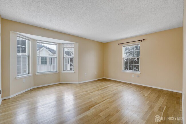 Building Photo - 318 Wimbeldon Ct