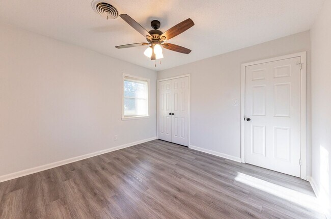Building Photo - 115 Ketchum Ln
