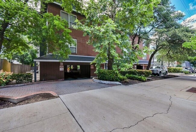 Primary Photo - 2/2 Condo in Central Austin