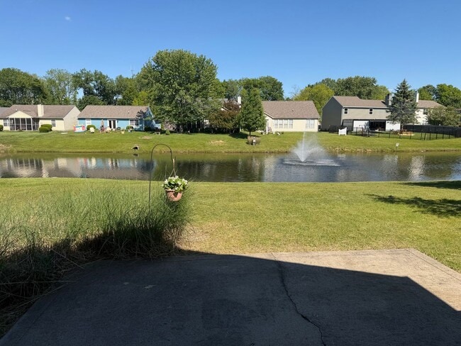 Building Photo - Fantastic 3 Bedroom 2 bath home on a pond