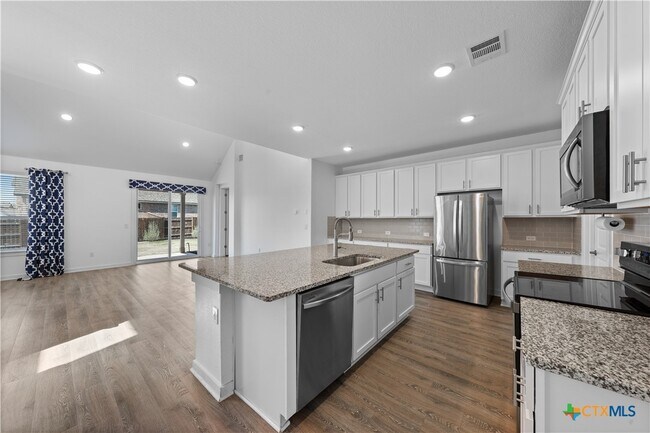 Building Photo - 328 Peace Pipe Way