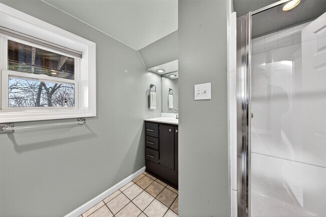 Building Photo - 5591 Old Hwy 21