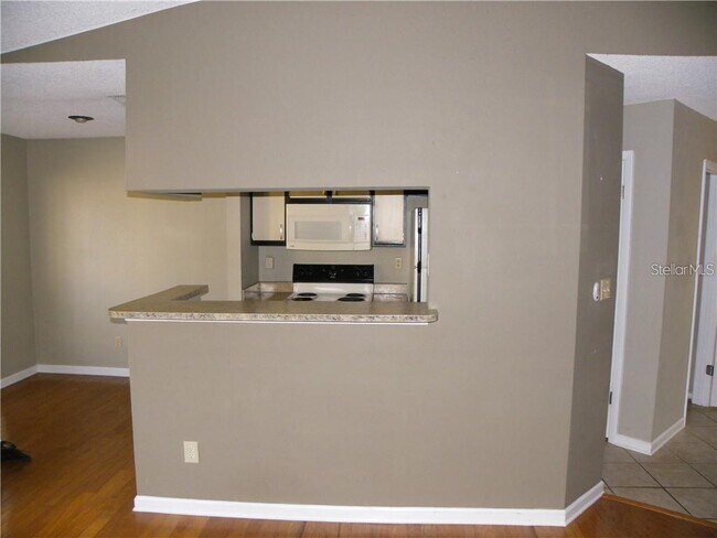 Building Photo - 8722 Mallard Reserve Dr