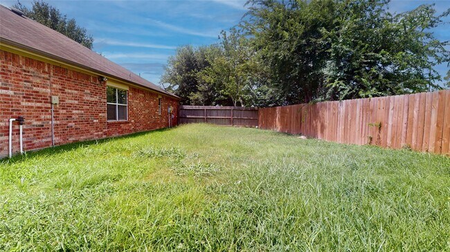 Building Photo - 1103 Sun Prairie Dr