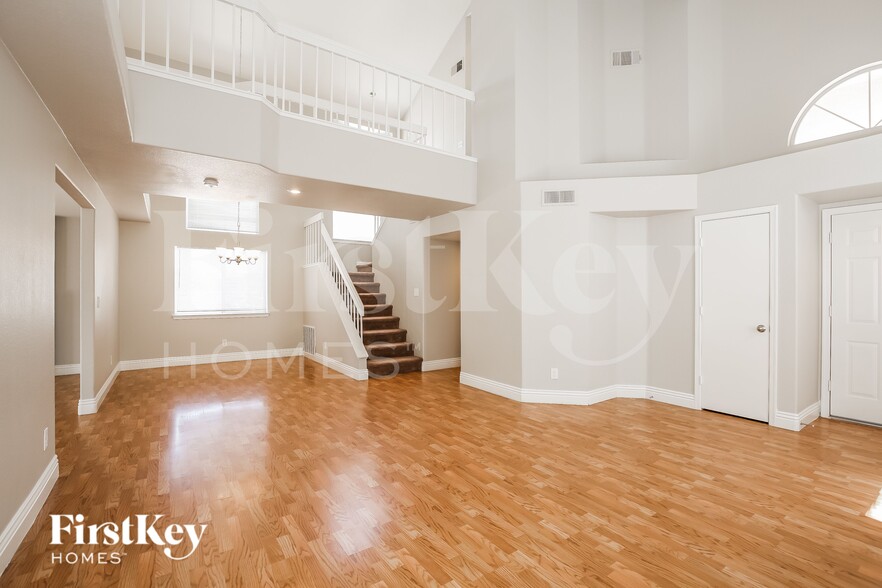 Building Photo - 9349 Magic Flower Ave