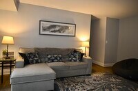 Building Photo - 1531 Colonial Dr