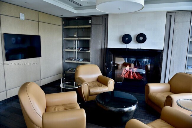 Building Photo - 17475 Collins Ave