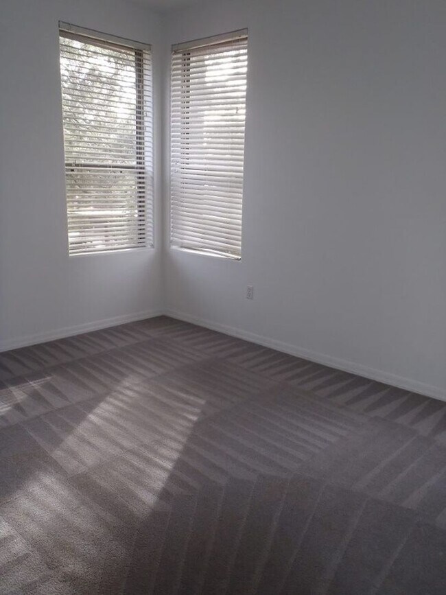Building Photo - NOW AVAILABLE! 2-Bedroom, 2-Bathroom Summi...