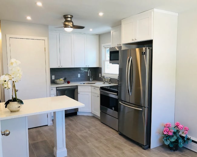 Building Photo - 80 Hickory Rd